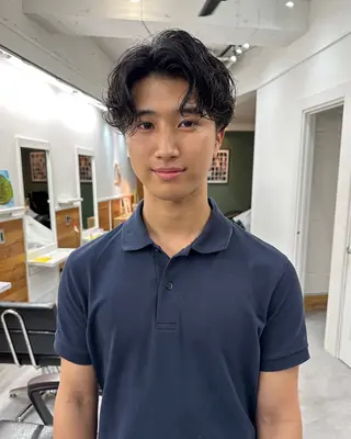 ミディアム パーマ メンズ グランジヘア 無造作ヘアHYUGAのヘアスタイル