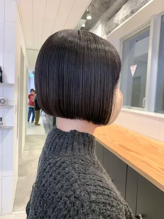 ショート カラー 大人上品特化 レイヤー🇺🇸山村のヘアスタイル