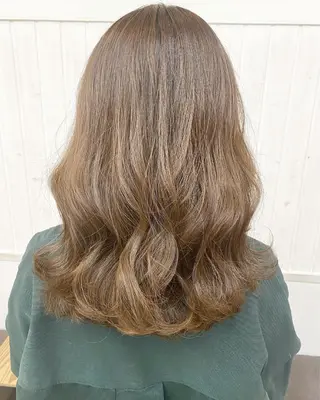 セミロング カラー ☀️透明感color KURO☀️のヘアスタイル