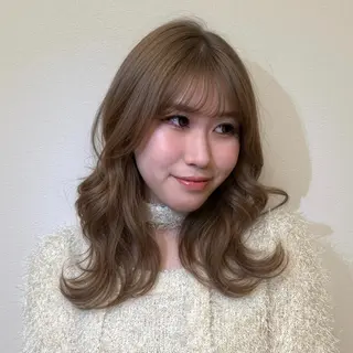 ミディアム ほの/ブリーチモデル 🎀/艶カラー‎のヘアスタイル