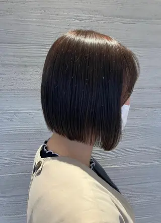 ショート サキ🤍ハイトーン 🩰くびれ巻きヘアのヘアスタイル