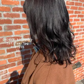 ミディアム カラー 齊藤 衣梨佳のヘアスタイル