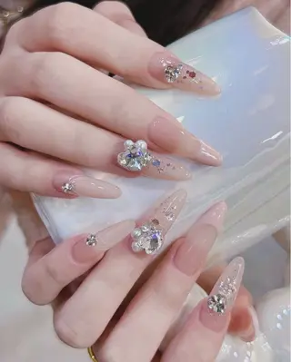 ネイル AKIKO ネイルサロンのネイルデザイン