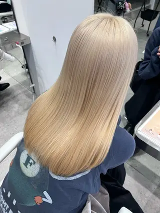 カラー AIKA🤍 カットモデル募集🫧のヘアスタイル