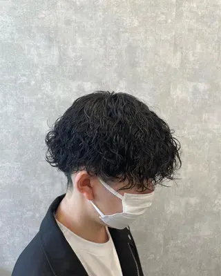 ショート パーマ メンズ YUTA短髪特化 フェザーパーマのヘアスタイル