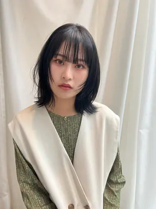 ミディアム レイヤー専門家 ダブルカラー修のヘアスタイル