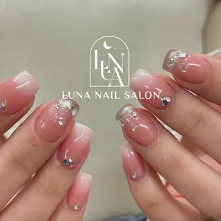 ネイル LUNA Nail salon💕のネイルデザイン