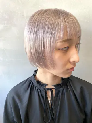 ショート カラー 艶ハイトーンブリーチ 🌈小林侑雅のヘアスタイル