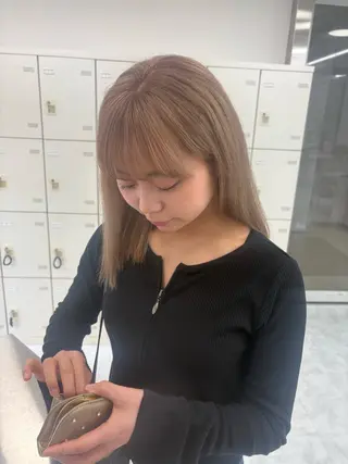 カラー ハイトーン/透明感 艶カラー/SAKI‎のヘアスタイル