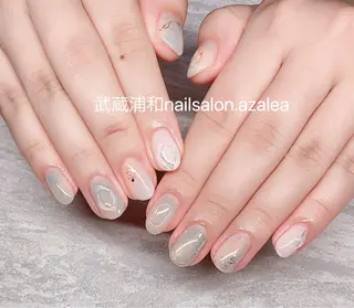 ネイル R inのネイルデザイン