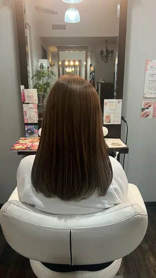 カラー 小林 那奈のヘアスタイル