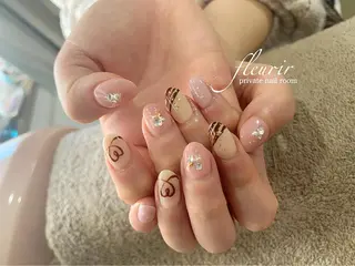 ネイル フルリール 【プライベートサロンのネイルデザイン