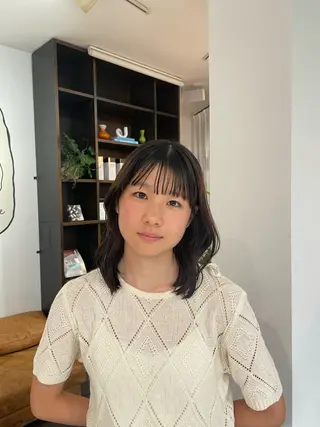 ミディアム 西野 優夏のヘアスタイル