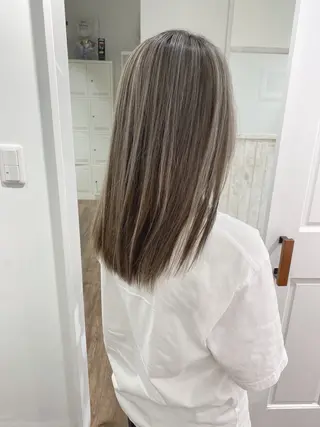 セミロング カラー ハイライト⭐️上野 高広のヘアスタイル