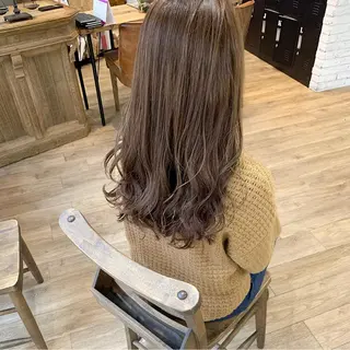 ロング カラー いけだ　ひかり ハイライトくびれヘアのヘアスタイル