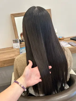 ロング やまこし 美裕樹のヘアスタイル