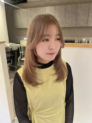 セミロング カラー 桃果 momokaのヘアスタイル