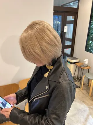 ショート カラー 川端 明莉のヘアスタイル