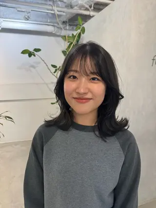 セミロング 新宿/顔周りカット +レイヤー＝しずく♩のヘアスタイル