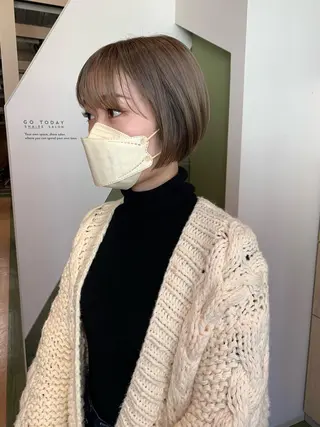 ショート SAKINO. ベージュカラーのヘアスタイル