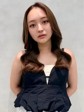 セミロング カラー 透明感カラー/巻き髪 🤍あすみ‎‎‎🤍のヘアスタイル