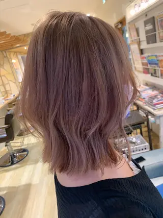 ミディアム 渋谷ハイトーン/ デザインカラー阿部のヘアスタイル