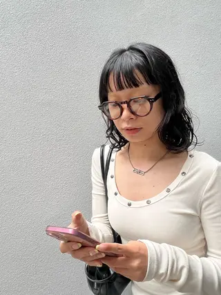 ミディアム パーマ 柴田 愛奈のヘアスタイル