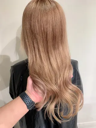 セミロング カラー 渋谷🤍ブリーチ エクステ🤍アミルのヘアスタイル