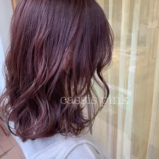 ミディアム カラー ぱつっとボブ/ 小野あかねのヘアスタイル