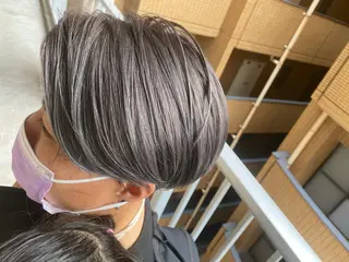 ショート カラー LILIS hair designのヘアスタイル