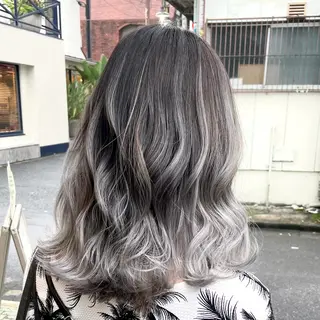 ロング カラー ヘアアレンジ メンズ 🧸ハイトーン🧸 ゆっきー🧸のヘアスタイル