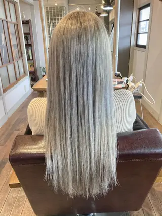 ロング タカツド ユウキのヘアスタイル