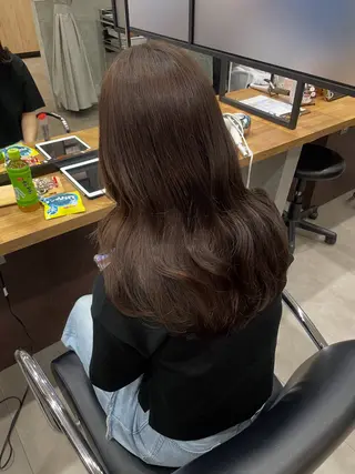 ロング カラー 佐藤 由依/水光カラーのヘアスタイル