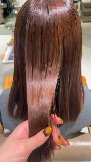 カラー UNBIRTHDAY Erenaのヘアスタイル