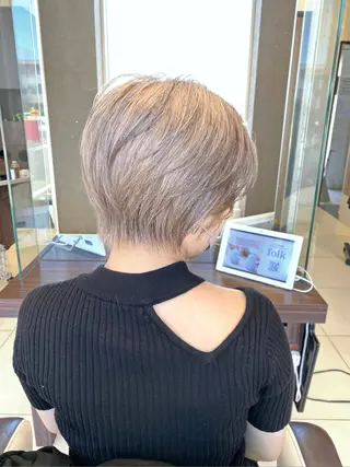 ショート カラー 【BIBBIDI】 MIKIのヘアスタイル