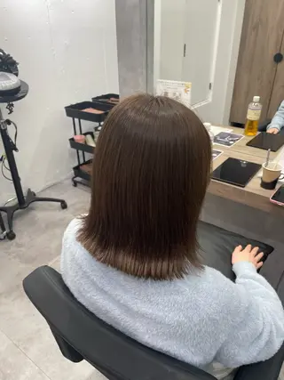 ミディアム カラー COCO .のヘアスタイル
