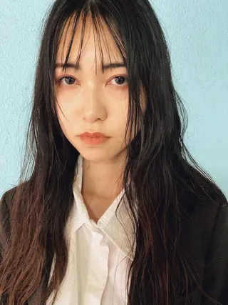 ロング 金田 夏野のヘアスタイル