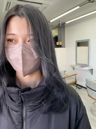 カラー オノ アカネのヘアスタイル