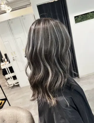 セミロング カラー 指名数No.1 /NAOYAのヘアスタイル