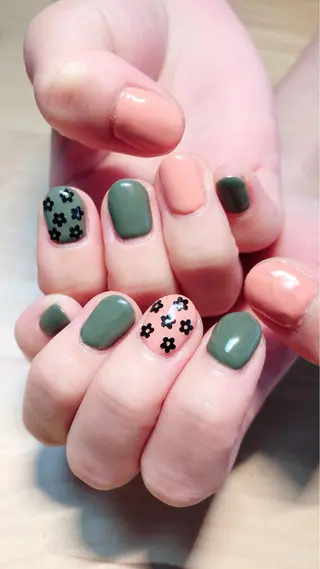ネイル SUN&MOON REOのネイルデザイン