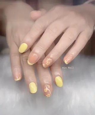 ネイル Hin Nailsのネイルデザイン