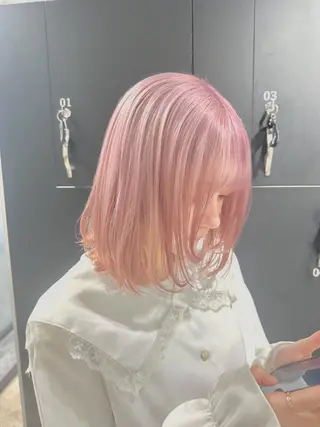 セミロング カラー ハイトーン･髪質改善 MIOKAのヘアスタイル