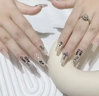 ネイル Queens みなみのネイルデザイン