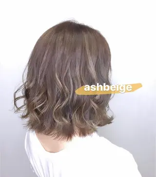 ミディアム カラー 川上 麻梨阿のヘアスタイル