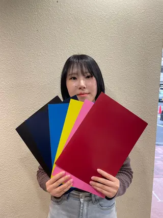 ショート カラー ハイトーン/レイヤー 似合わせ・ユキノのヘアスタイル