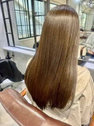 ミディアム カラー 髪質改善/縮毛矯正/ 艶髪/春山良太のヘアスタイル