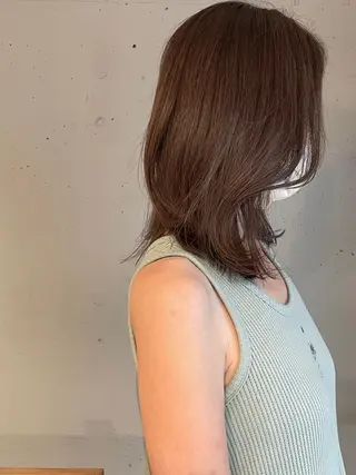 セミロング カラー 東 みのりのヘアスタイル