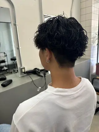 ショート パーマ メンズ 高橋 一樹のヘアスタイル