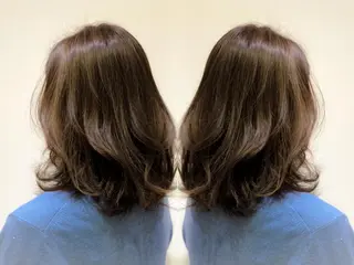 ミディアム カラー 新實 ゆりあのヘアスタイル