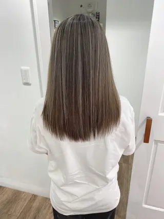 セミロング カラー ハイライト⭐️上野 高広のヘアスタイル